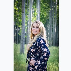 Meet your Posher, Kiana